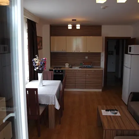Sweet Homes 5 - For Guests Slantchev Briag